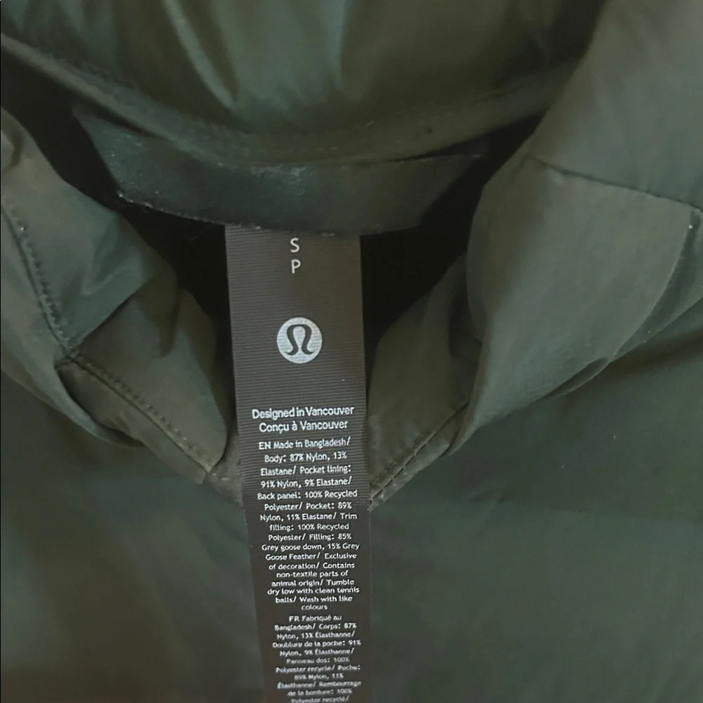 lululemon athletica Dark Green Puffer Vest - Picture 2 of 5